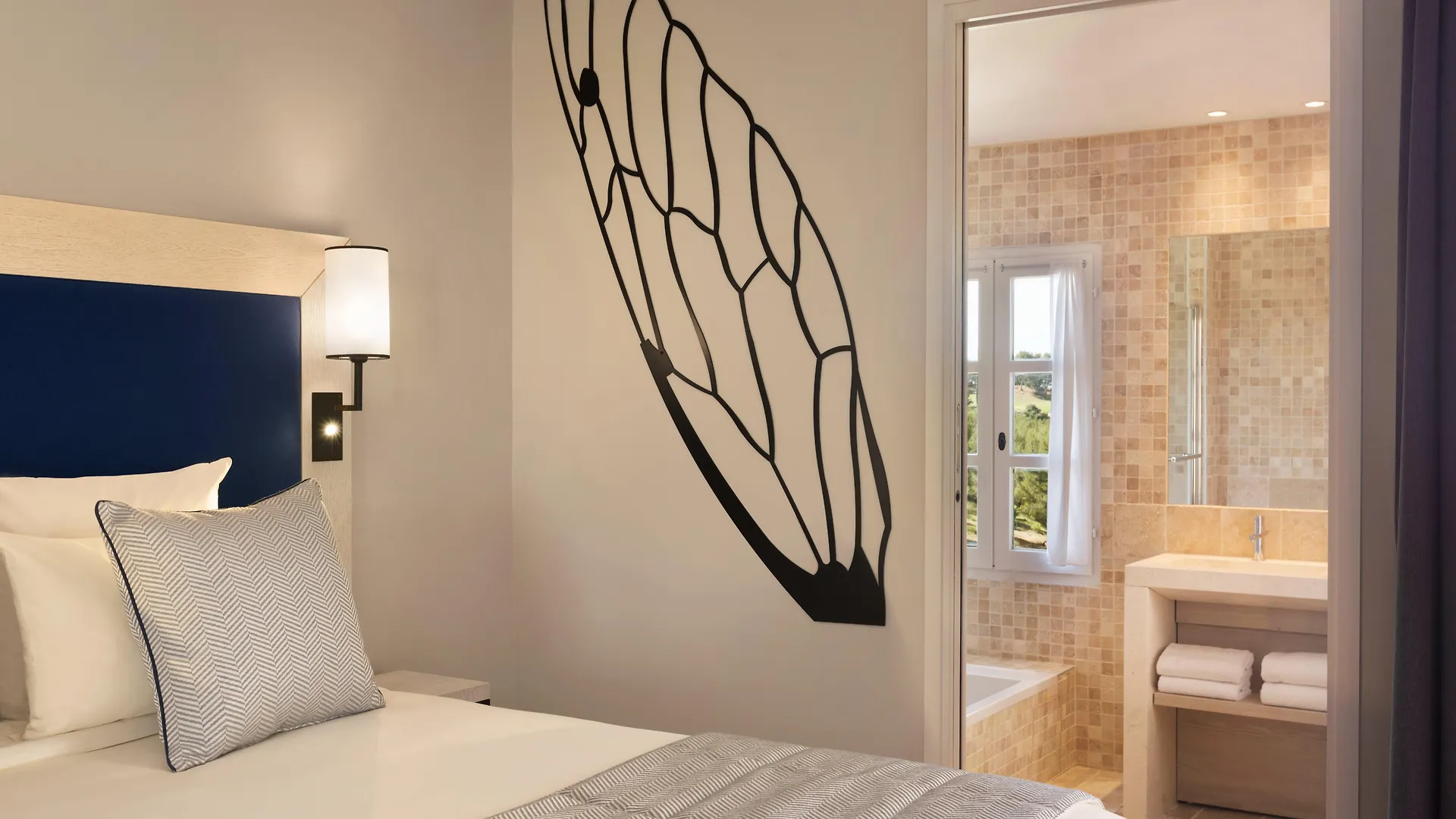 Отель Le Fregate Provence Сен-Сир-сюр-Мер 4*,